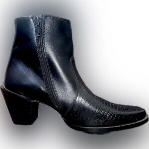 Tony Lama Women’s Black Leather Snip Toe Western Cowboy Cowgirl Ankle Booties 7M